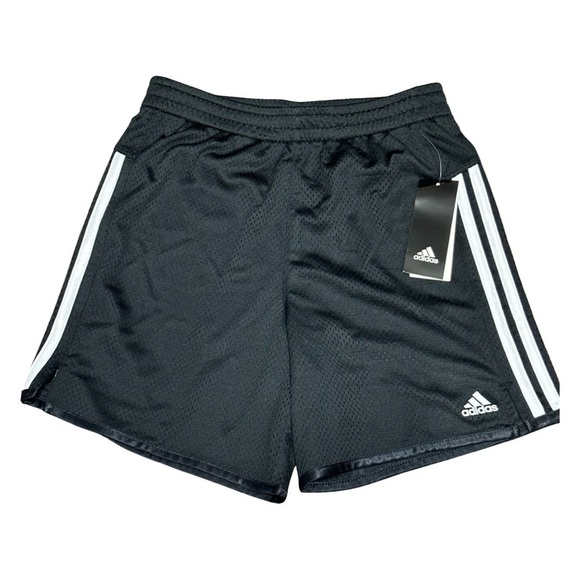 Adidas girls shorts classic New Large - Picture 1 of 5